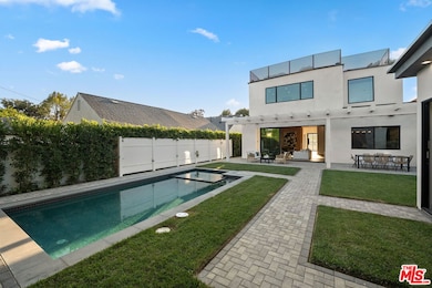 4532 Calhoun Ave, Sherman Oaks, CA 91423 - photo 2