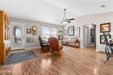 633 Fox Run Cir-5