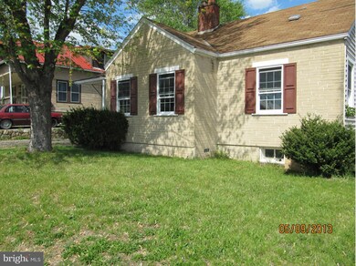 111 N Grove St, Petersburg, WV 26847 - photo 2