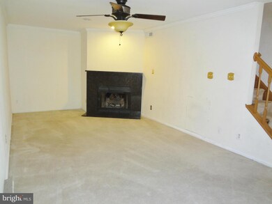 4047 Chetham Way unit 18, Woodbridge, VA 22192 - photo 4