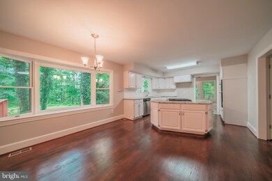 12058 Greentree Ln, Midland, VA 22728 - photo 7