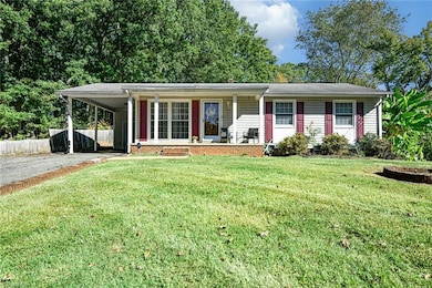 627 Spring Garden Cir, High Point, NC 27260 - photo 2