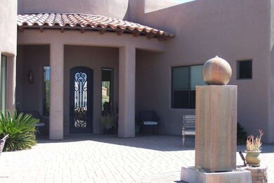 Front Courtyard/Entry