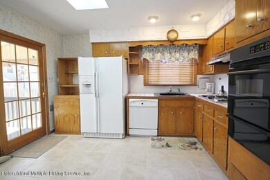 130 Buffalo St, Staten Island, NY 10306 - photo 5