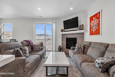 7-web-or-mls-3041-cedar-dr