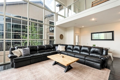 The Lofts 8D-16