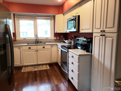 2054 Sandy Ln, Lima, OH 45806 - photo 4