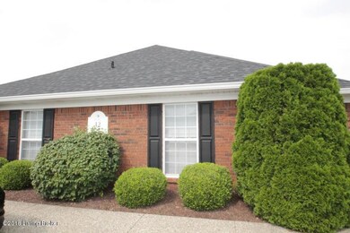 8400 Aspen Glen Way unit 8400, Louisville, KY 40228 - photo 3