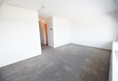 24E Living6