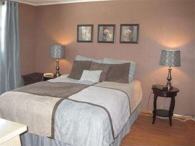 43 Burnett St, Auburn, MA 01501 - photo 5