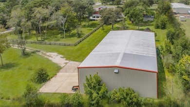 2102 Washington Ave, Alvin, TX 77511 - photo 5