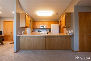 2120 Sundancer Loop SE-7