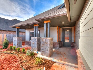 19713 Rambling Creek Dr, Edmond, OK 73012 - photo 2