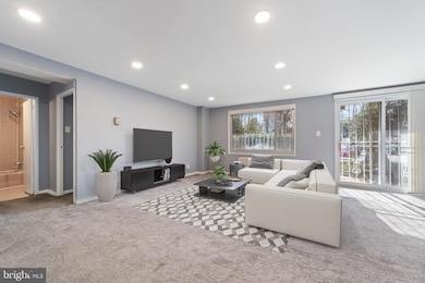 Park Sutton Condominiums, Silver Spring, MD 20910 - photo 5