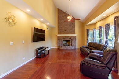 4756 Fesseneva Ln, Naperville, IL 60564 - photo 6