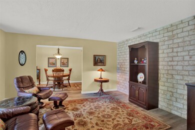 4103 Ravine Dr, Friendswood, TX 77546 - photo 4