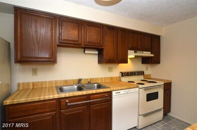 19601 Gunners Branch Rd unit K, Germantown, MD 20876 - photo 2
