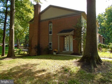 20500 Strath Haven Dr, Montgomery Village, MD 20886 - photo 2