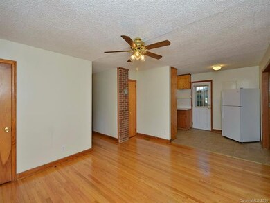 LR to Kitchen/Deck Access