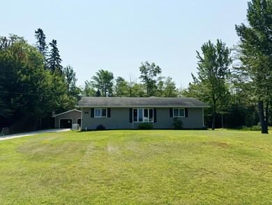 4201 Bermuda Front Exterior