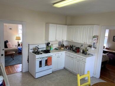 377A Cardinal Medeiros Ave unit 5, Cambridge, MA 02141 - photo 3