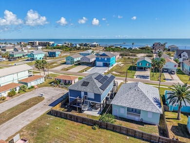 1215 S Live Oak St, Rockport, TX 78382 - photo 4