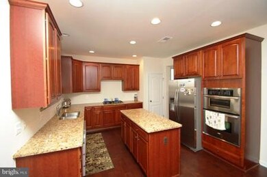 25173 Eisenhower Dr, South Riding, VA 20152 - photo 5