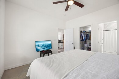 1020 10th St, Hempstead, TX 77445 - photo 5