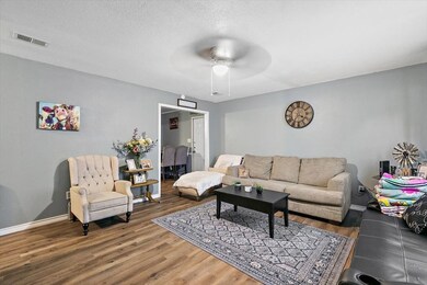 808 Moore St, Nacogdoches, TX 75961 - photo 2