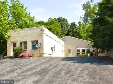 313 E D St, Brunswick, MD 21716 - photo 2