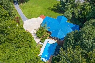 939 Friendly Cir, Asheboro, NC 27205 - photo 7