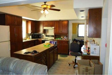 140 E Chestnut St, Bechtelsville, PA 19505 - photo 6