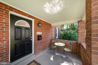 2728 Farnsworth Dr, Alexandria, VA 22303 - photo 4