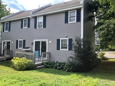 1 E Clairmont Ct back yard