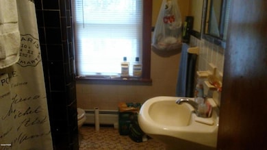 712 Electric St, Hawley, PA 18428 - photo 6