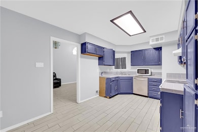 1901 Robin Ave, McAllen, TX 78504 - photo 6