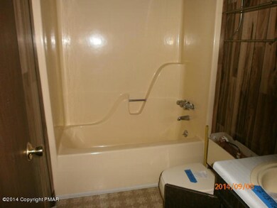 5799 Clover Rd, Long Pond, PA 18334 - photo 4