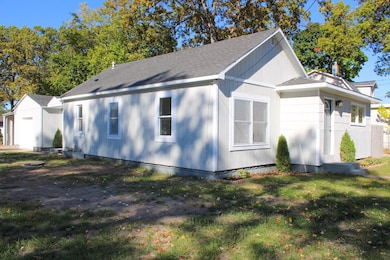 1099 Shonat St, Muskegon, MI 49442 - photo 2