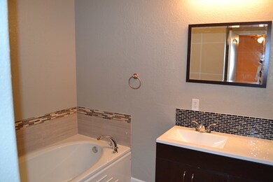 230 Green Oaks Loop, Fredericksburg, TX 78624 - photo 6