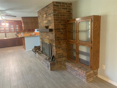 1176 County Road 136a, Alvin, TX 77511 - photo 4