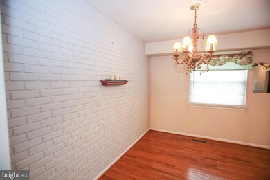 6043 Bonnie Bern Ct, Burke, VA 22015 - photo 2