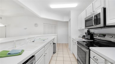 Full Kitchen & Pantry