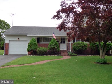 321 S Johnson St, Penns Grove, NJ 08069 - photo 2