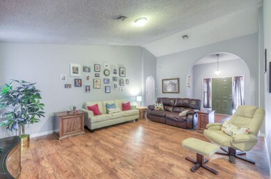Living Room (1)-FULL
