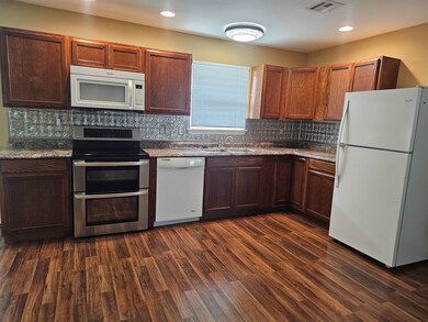 2001 E Maple Ave, Enid, OK 73701 - photo 3