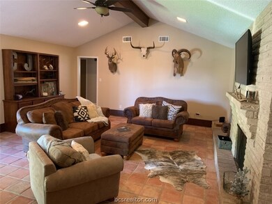 1818 Hondo Dr, College Station, TX 77840 - photo 2