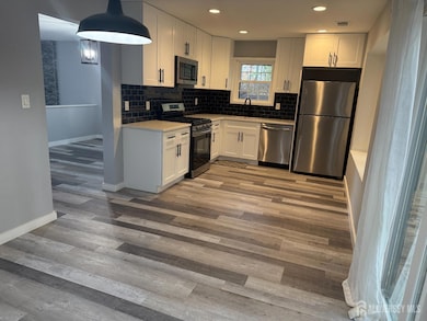 87 Deptford Ct, Matawan, NJ 07747 - photo 5