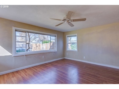 445 W Main St, Sheridan, OR 97378 - photo 6