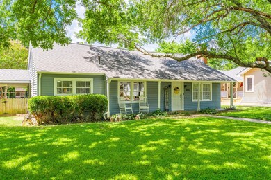 212 Sunset Dr, Cleburne, TX 76033 - photo 2