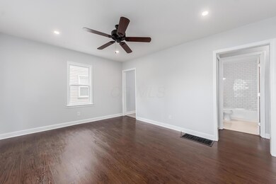 T 2750 Hiawatha St00010